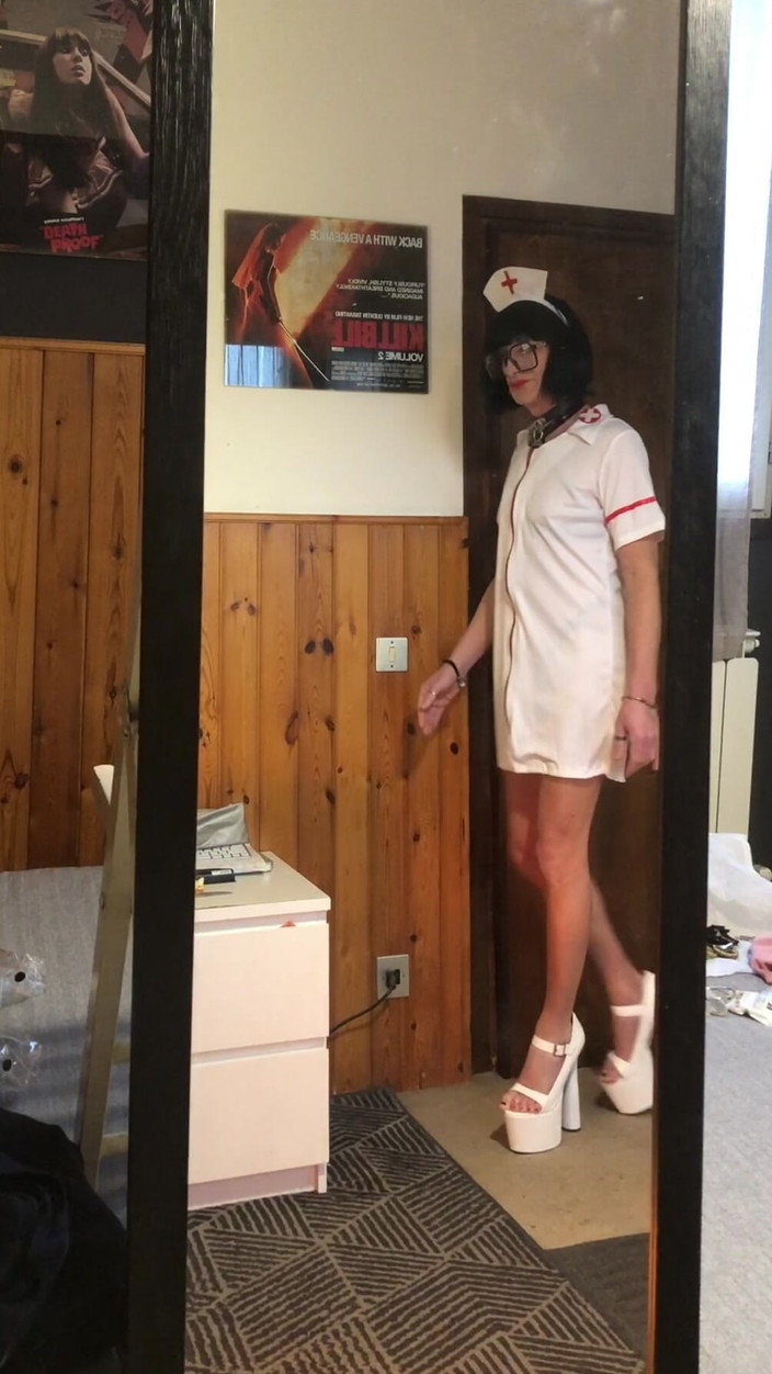 Andreina Naty: Fetiş Hemşiresi Andreina