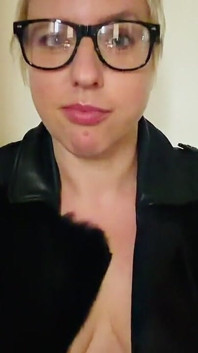 Deutsche MILF Edging JOI - Fünf Mal an Den Rand, Fünf Mal Zurückgezogen