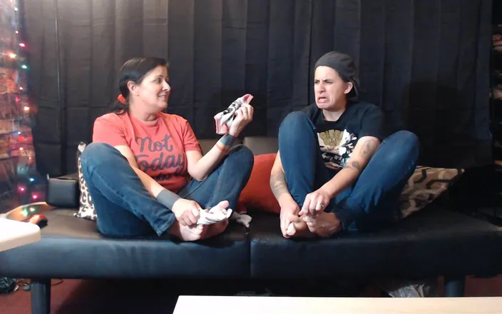 Abby Anna: Socks sneakers smelling itching