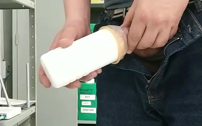 The silent one: Afferrando cosa c'è dentro il vaso