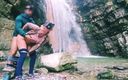 Sportynaked: Wasserfälle im freien ficken mit schreiender orgasmus