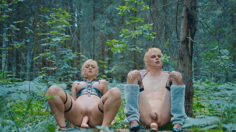 FrinaXXX: Selffuck Synchro