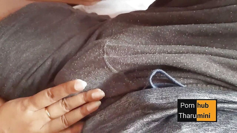 Tharumini_Official: Une musulmane en hijab baise avec son demi-frère pendant le...