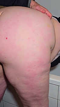 Une Demi-sœur Surprise En Train De Se Masturber Devant Une Nana - Le Sexe Torride Se Termine