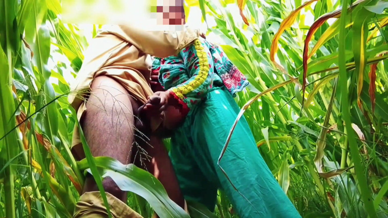 Abida sexy: Chơi tay ba nóng bỏng làm tình mạnh bạo ngoài...