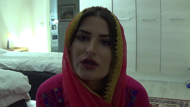 Amateur Homemade Porn: Amateur Arab Wife Takes BBC for the First Time in...