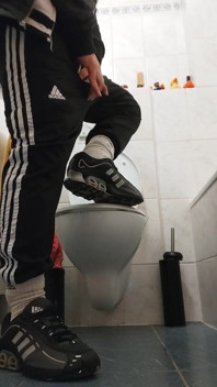 Selepas Pawagam Di Wc. Dirtyjunkbro Dan Stokin