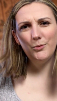 Voi face sex anal dacă pot să te în cur mai întâi - Clara Dee, vedere la persoana 1 - sex virtual cu în cur cu vibratorul legat
