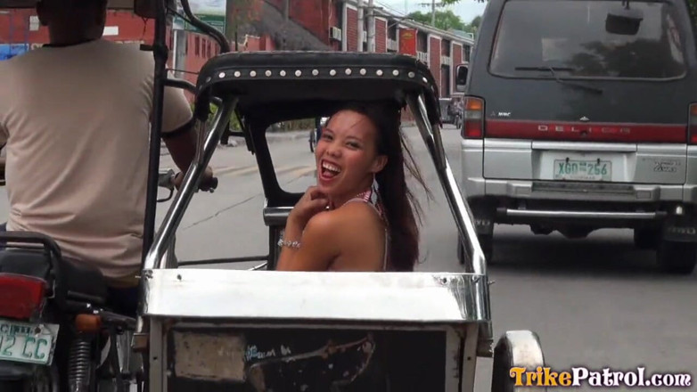 Trike Patrol - Tuk Tuk Patrol: 큰 공에 정액을 떨어뜨리는 쩌는 발정난 피나
