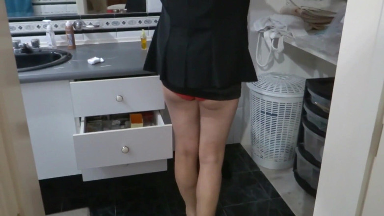 Ardientes69: Mi spoglio a casa e al Motel per fare sesso...