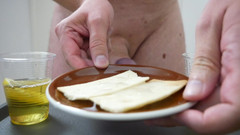 PeopleNeedCum: Aperitif serveras!
