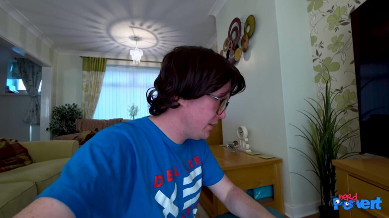 Nerd Pervert: Cleo summers - kontol dan sperma untuk makan siang