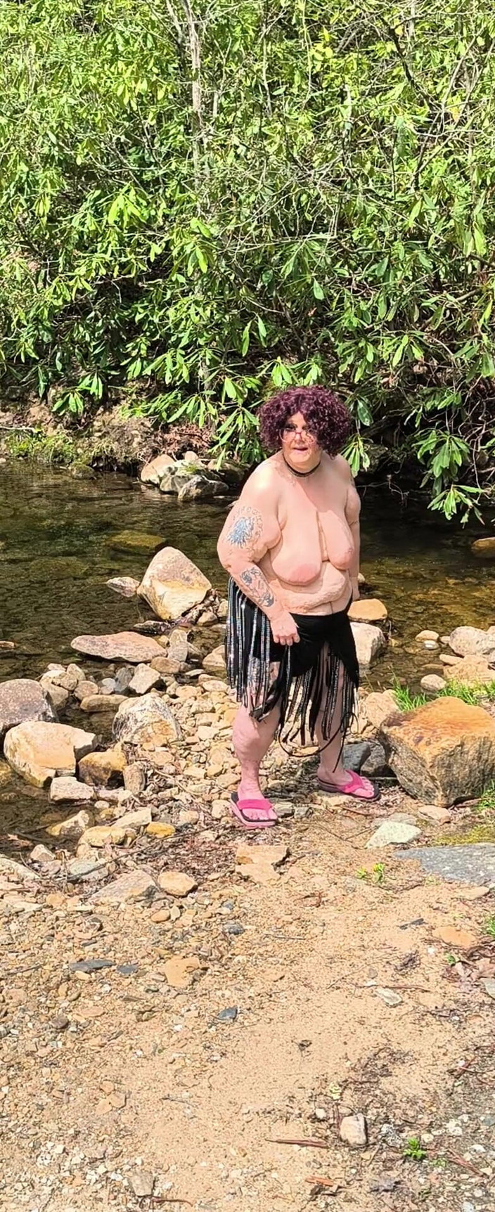 HerculesnVENUS: Є незнайомець, який дивиться, чи писяє ця дика краля?