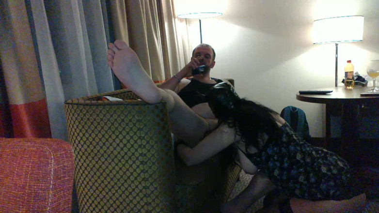 Toilet Mommy: Isteri Menghisap Orang Asing Di Motel