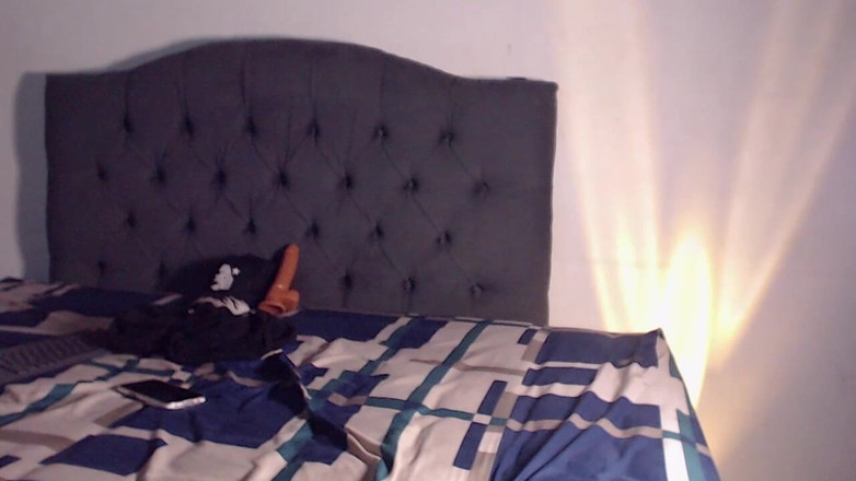 Icyhot707: Lezzetli sıkı popo sevişiyor tatlı