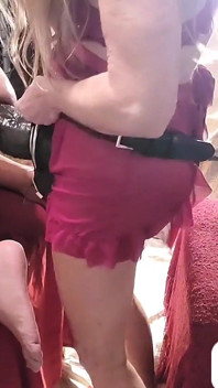 Pegging doggystyle mit super dickem dildo