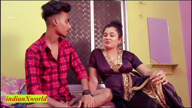 Indian Xshot: Indiancă devar educată futând o indiancă bhabhi sexy din sat...