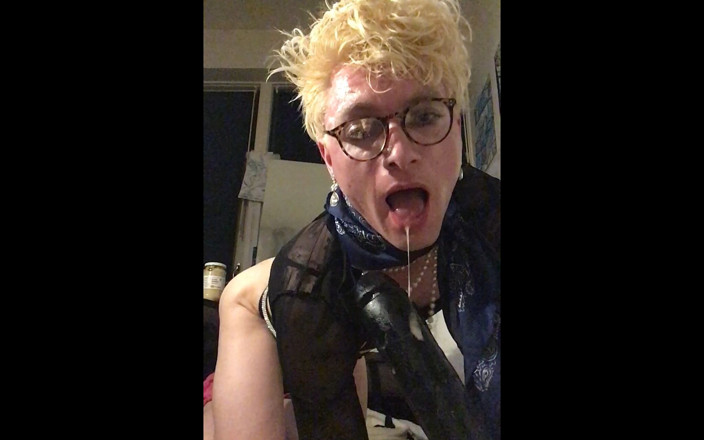 Sissy Cindy Slut: Modernwhiteboi Jes BBC Dildo, Ass to Mouth