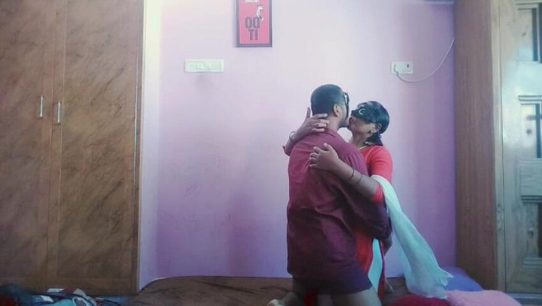 kaaiya: Caseiro tamil menina romance e chupar