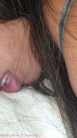 Tiyana: Tvrdě ji ošukal a vystříkal se po celém zadku