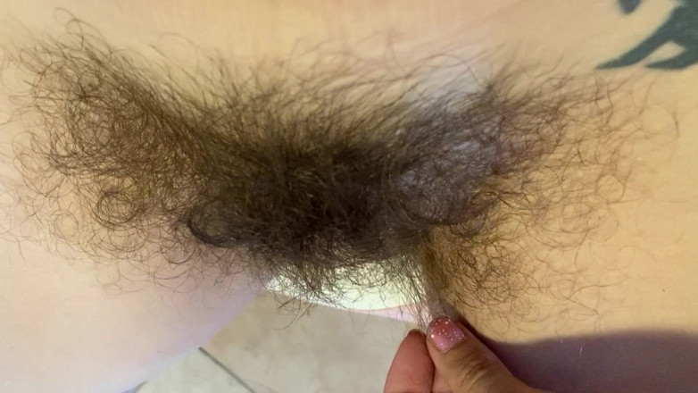 Cuteblonde666: Hairy pussy POV closeup