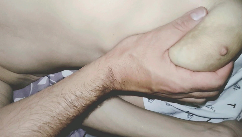 Hotlia: POV amateur thuis van dichtbij anaal