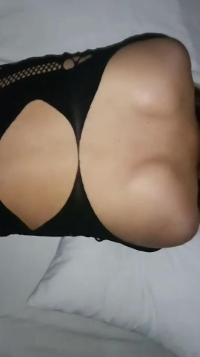 Gatita_travieza: Algo sabroso que me encanta que me trate tan bien...