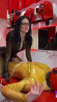 No Orgasm After Weeks in Chastity