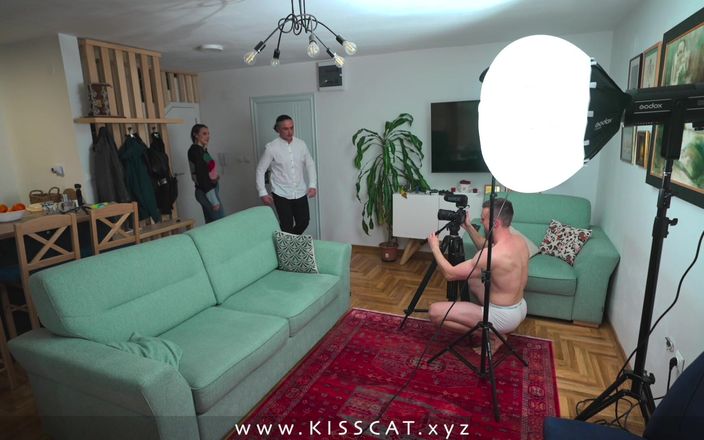 Kisscat: Backstage of Day 22 - Husband Back to Home