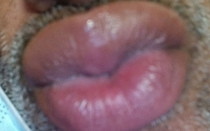 Talented Toungue Che: 창녀를 즐기는 좋은 리칸 딕 커머스