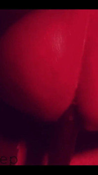 Соблазн переехать в район Красных фонарей.