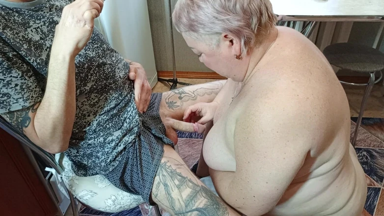 Zona901: Deep Blowjob From Stepmother, a Portion of Hot Sperm in...