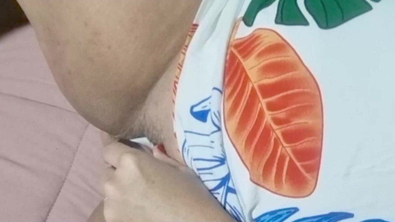 Minhaesposaparaoutro: Marito cornuto che mangia grande e carnosa figa della moglie