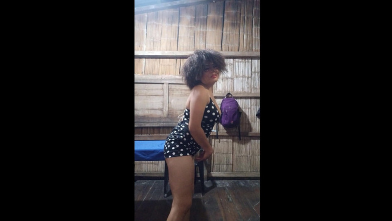 Martin13: Moja przyrodnia siostra wykonuje dla mnie super zmysłowy taniec, aby...