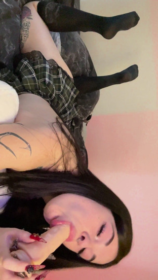 Lina Fire: U wanna suck your dick