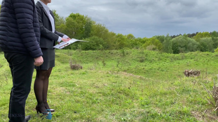 Business Bitch: Real estate business woman outdoor fuck