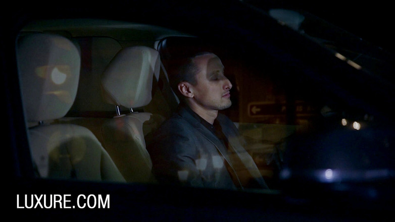 Luxure: Claire Castel má anální sex s cizincem, zatímco manžel sleduje