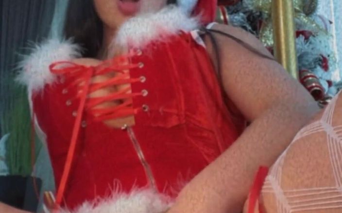 Emanuelly Raquel: Petrecere sexy cu costume de Crăciun