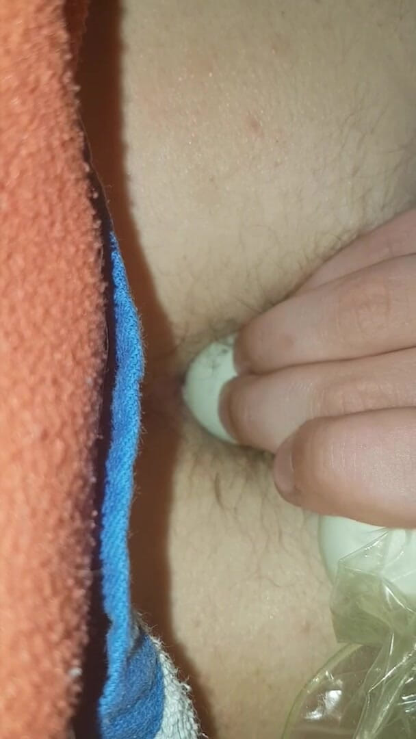Asgartin: Mijn strakke kont gapen met 3 tafeltennisballen