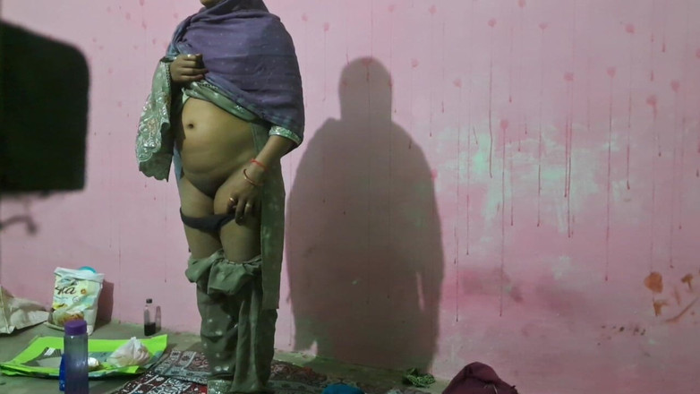 House stage: 印度德西女孩惊人的性爱视频