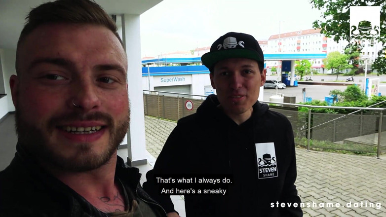 Steven Shame: Lelaki Macho wanita goth matang Sidney Dark