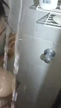 18 year old brunette big saggy tits from New York United States fucking her stepbrother's big dick tatuaj