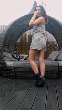 Faye Taylor rooftop achter de schermen video
