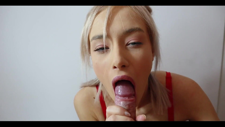 AnnaReyBlonde: I Like to Suck