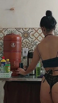 Hot Sex in the Kitchen with Vanesinha Mike