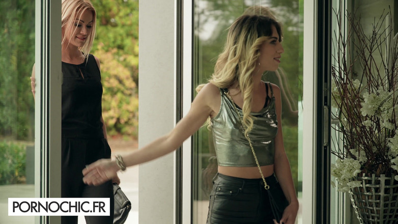 Pornochic: Cherry Kiss и ее муж пригласил Megane Lopez на их виллу