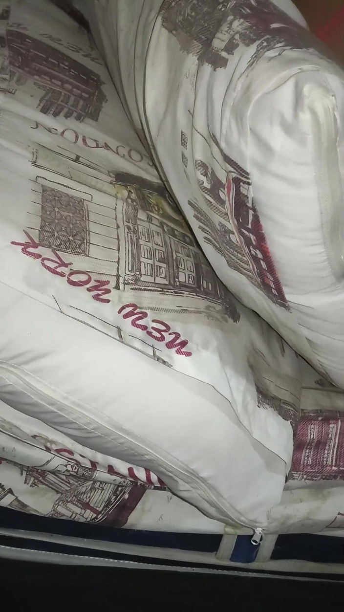 Crisanto999: 사촌 사촌에게서 재정 지원을 받고 있어요