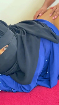 Hijabi & Niqab mit Burqa Wakeup & stiefsohns schwanz masturbation... Mach sein heißes fÃ1/4r bekommt von ihm gefickt - dicker arsch & muschi-fick
