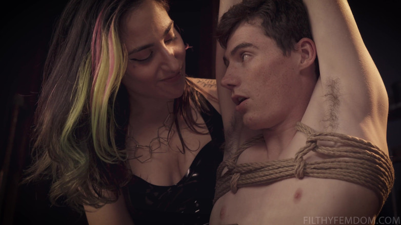 FilthyFemdom: leteks men ejent Selene Haze ki visheshta hai, jodie Johnson