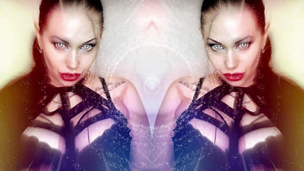 Goddess Misha Goldy: Hipnotizante ASMR & contacto visual! Mis labios se penetrarán justo dentro...